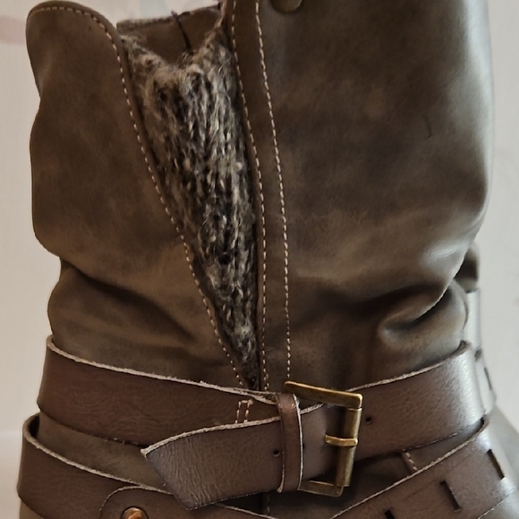 Jellypop Ryerson Sweater Buckle Boots SIZE 9M - Picture 3 of 6